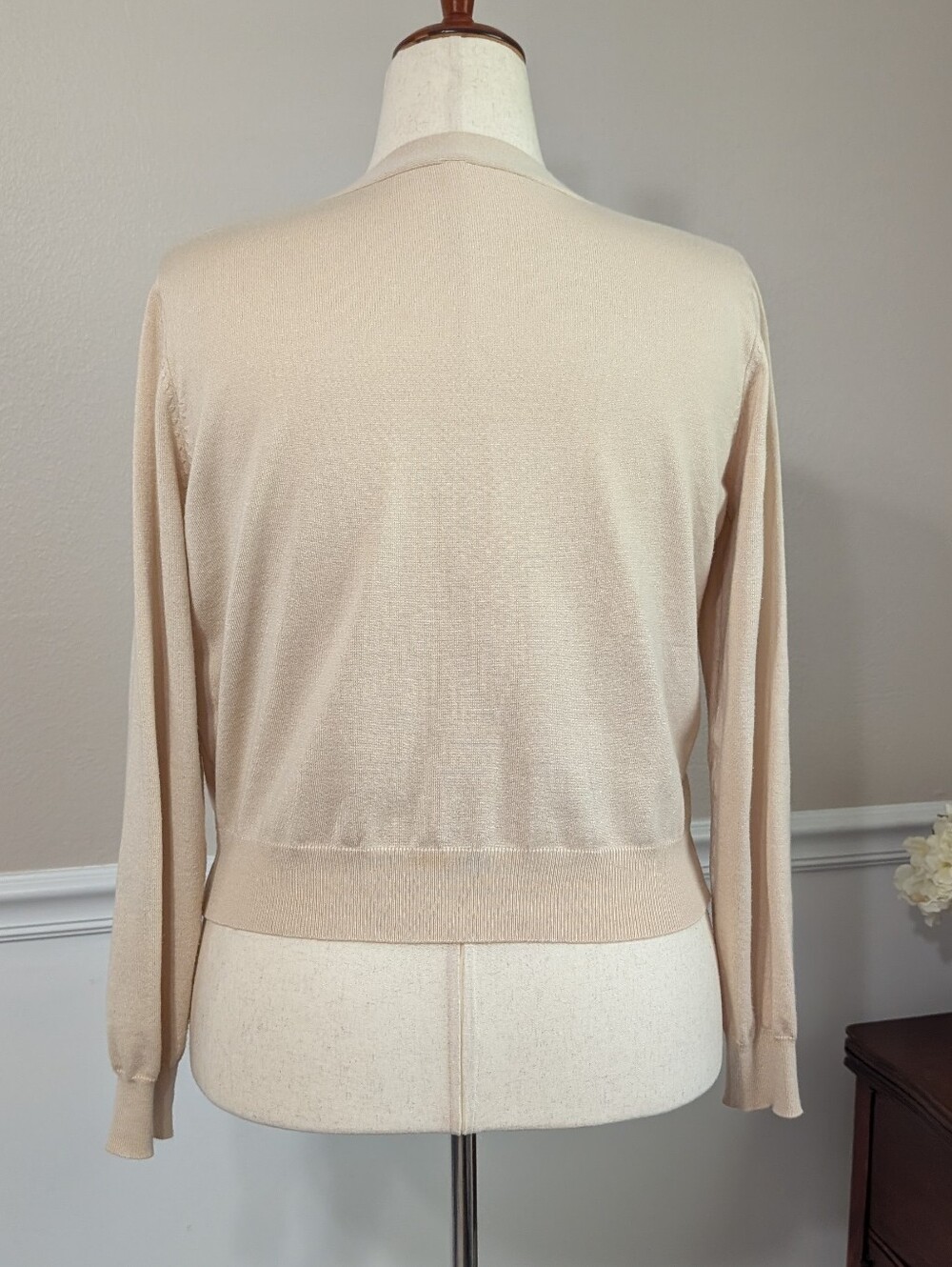 Cream Tan Cardigan Size XL - Picture 2 of 5
